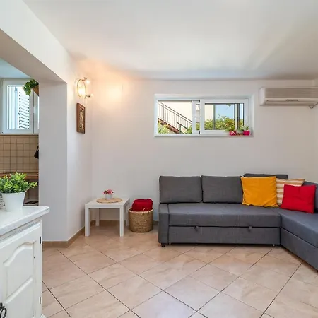 Apartment Hrabar Longo Trogir