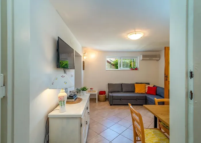 Hrabar Longo Lejlighed