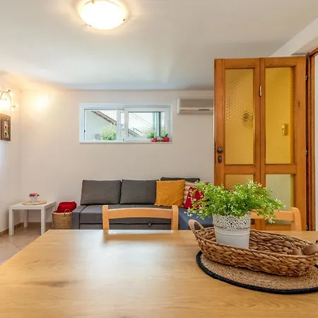 Appartement Hrabar Longo *